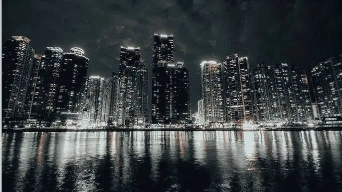 国产精品 - 城市之光：霓虹背后的人间烟火